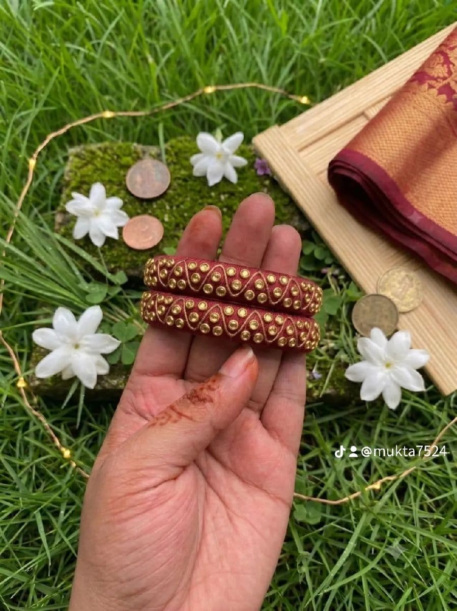 চুড়ি লাগবে? হেন্ডমেড চুড়ি একবার কিনে সারাজীবন ব্যবহার করুন।ভাঙ্গা বা ফাটার ভয় নেই।