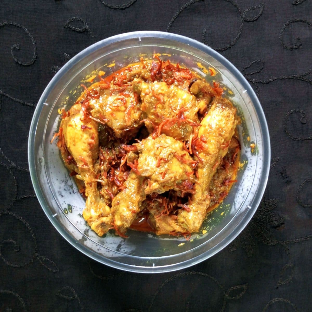 ফুল চিকেন ভুনা (সোনালী)