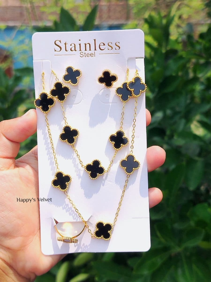 ক্লোভার সেট (clover set)