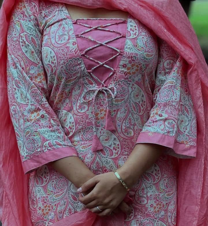 প্রিমিয়াম কটন প্রিন্টেড ৩ পিস স্যুট - সাইজ 46