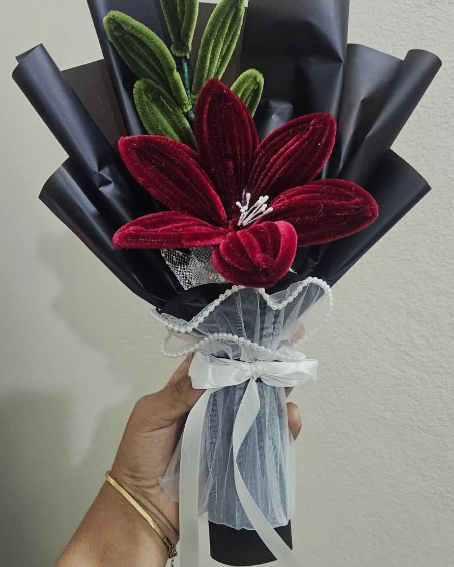 Pipe cleaner flowers bouquet