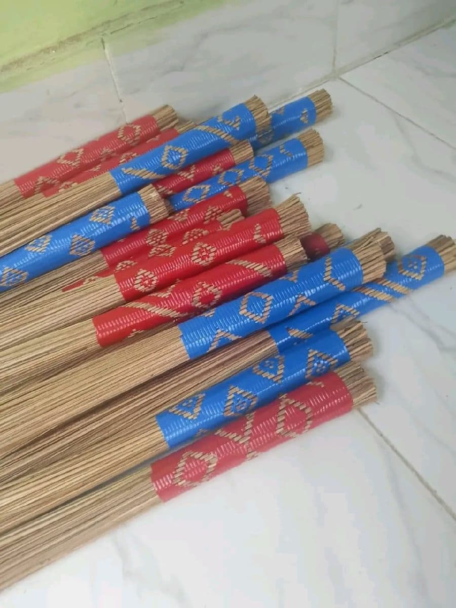 নকশী ঝাঁড়ু
