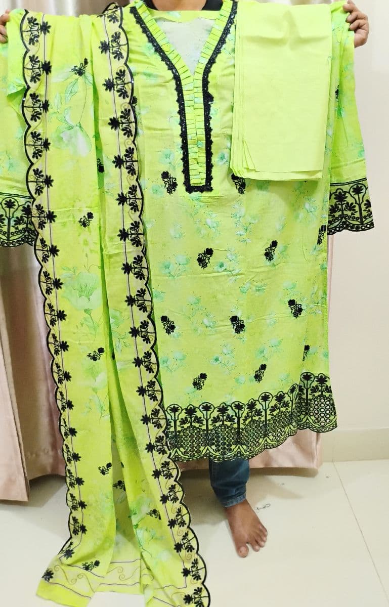 প্রিমিয়াম কোয়ালিটির সুতি থ্রি পিস