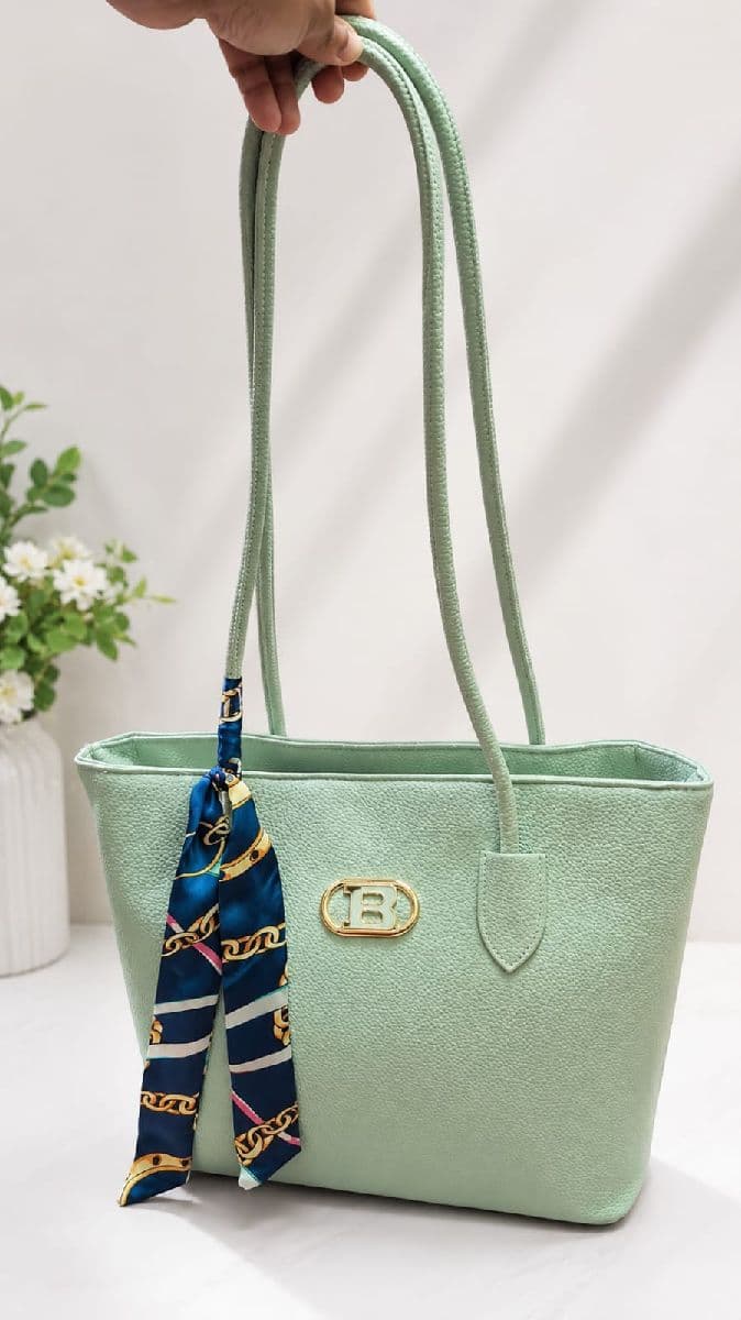 ladis hand bag
