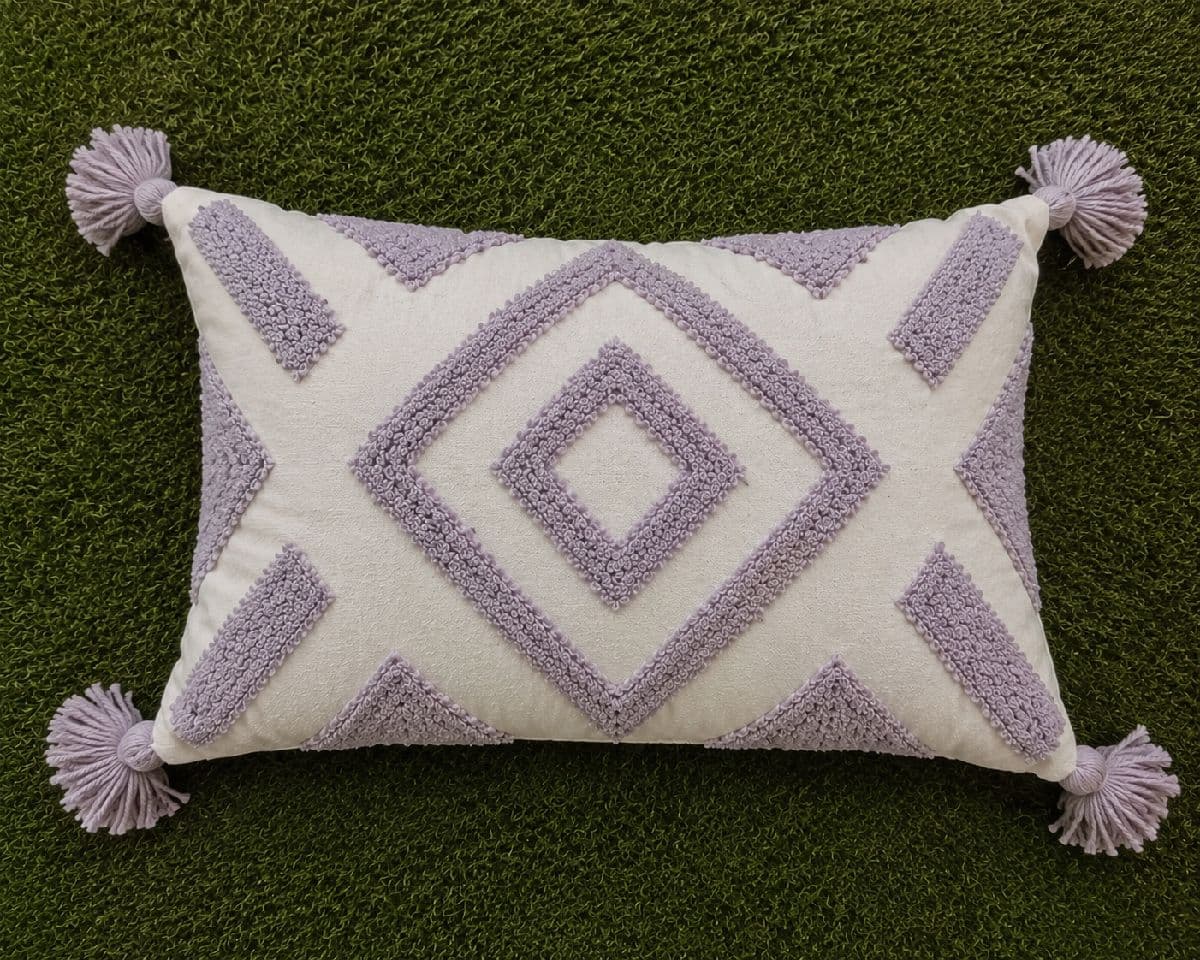 Tusfted cushion cover