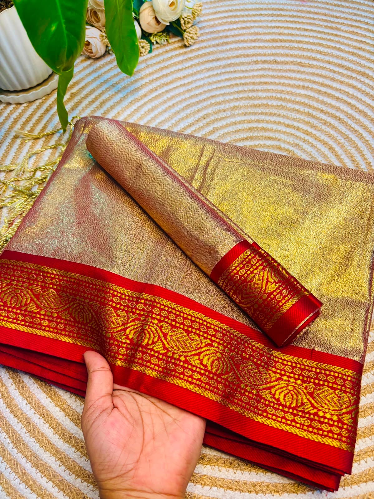 লামা সিল্ক শাড়ি
