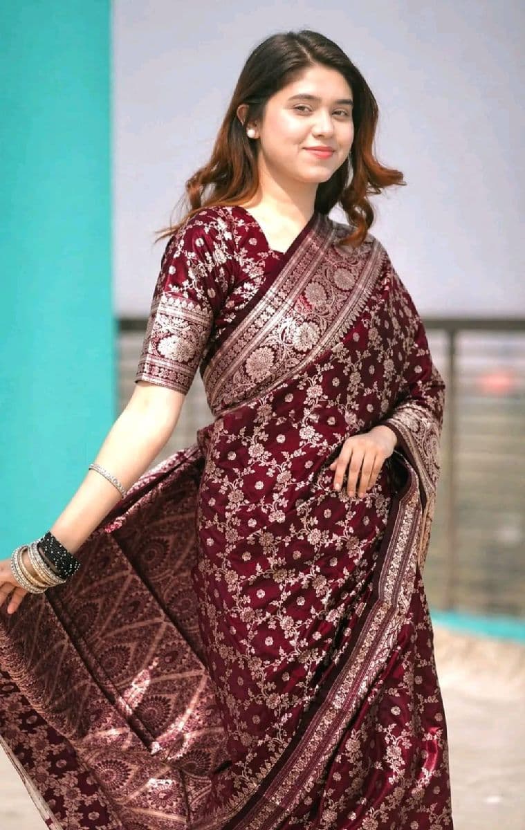 ✨ Royal Elegance Benaroshi Katan Saree ✨