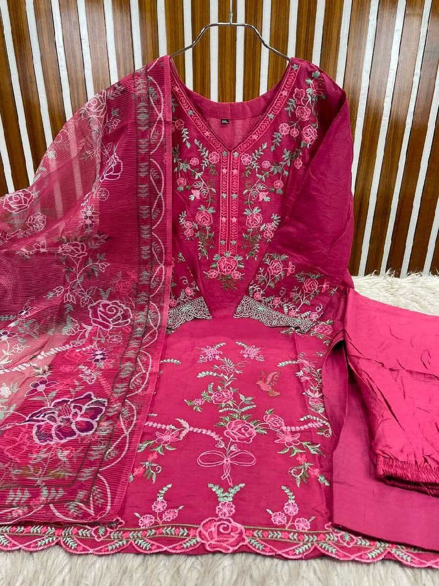 Stitched Collection 💗✨ একদম ট্রেন্ডি ও সুন্দর স্টিচড কালেকশন ✨👗 Kamiz: Cotton with Embroidery Work🧣 Orna: Kota Orna👖 Salwar: Cotton with Embroidery Work📏 Available Size:M = 36–38L = 40–42XL = 44–46🔥 Wholesale Available 🔥📩 অর্ডার করতে ইনবক্স করুন।
