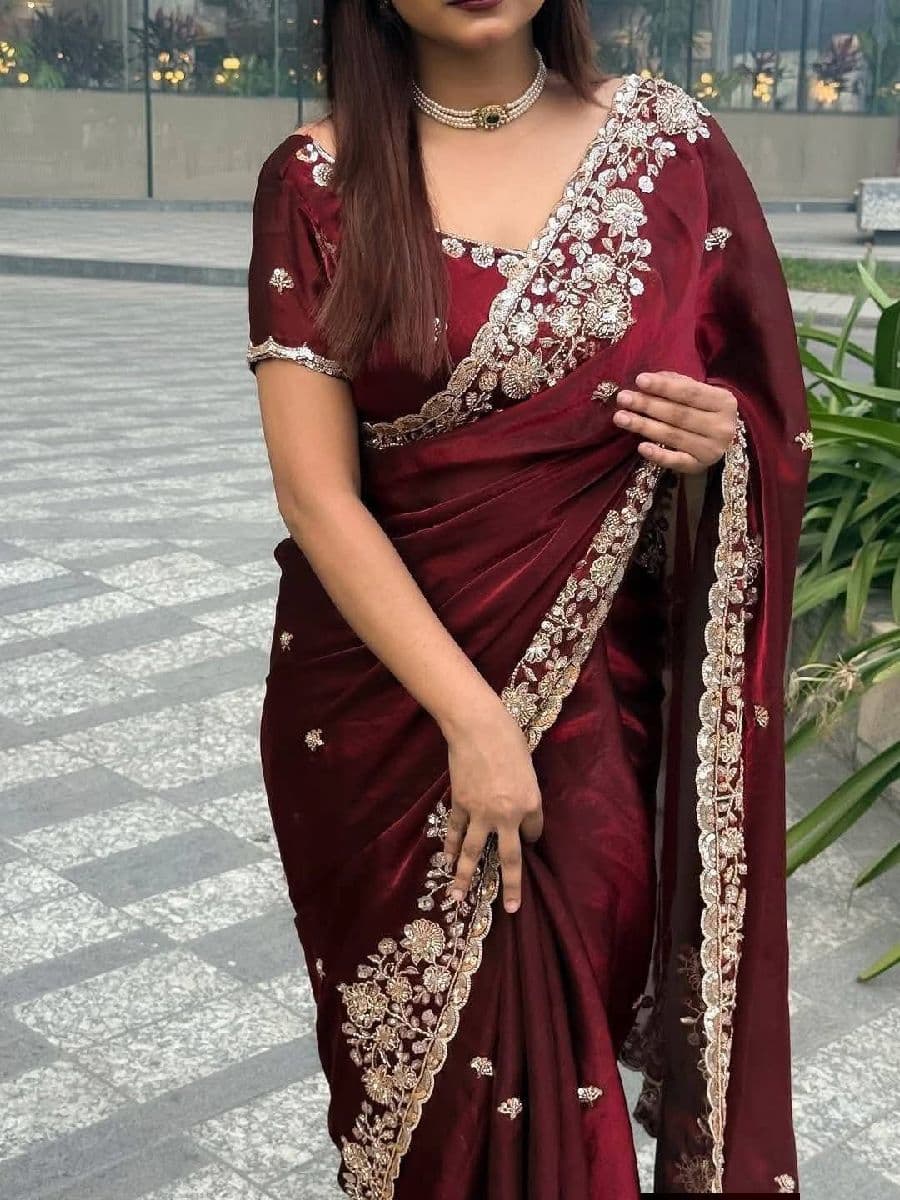 মেয়ে দের শাড়ি