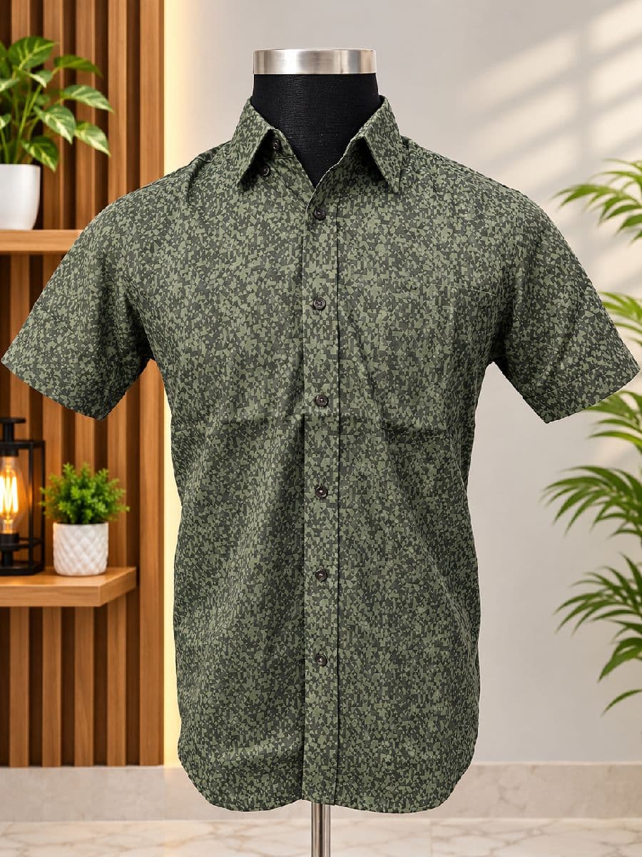 đ Stylish Printed Half-Sleeve Shirt